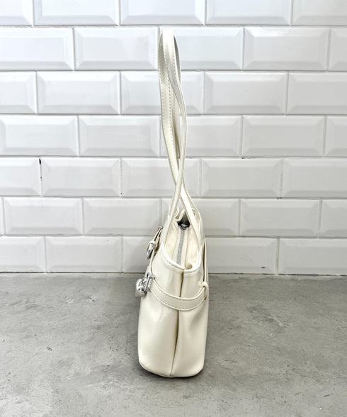 ハートチャームベルトショルダーバッグ | LO1256033 | オフホワイト