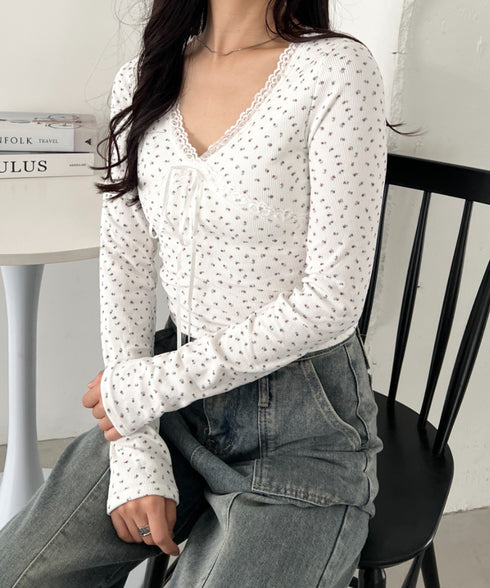 カップ付きレースリボンVネックアソートトップス | CL2253017 | ホワイト系その他