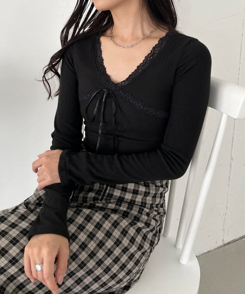 カップ付きレースリボンVネックアソートトップス | CL2253017 | ブラック