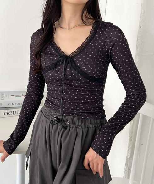 カップ付きレースリボンVネックアソートトップス | CL2253017 | ブラック系その他