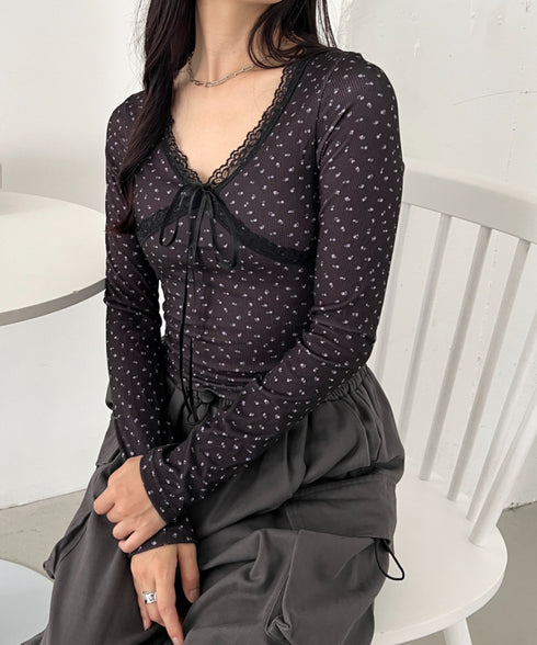 カップ付きレースリボンVネックアソートトップス | CL2253017 | ブラック系その他