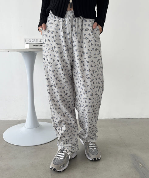 小花柄プリントスウェットパンツ | CL2256017 | グレー