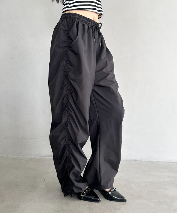 サイドギャザーナイロンカーゴパンツ | BA2253010 | ブラック