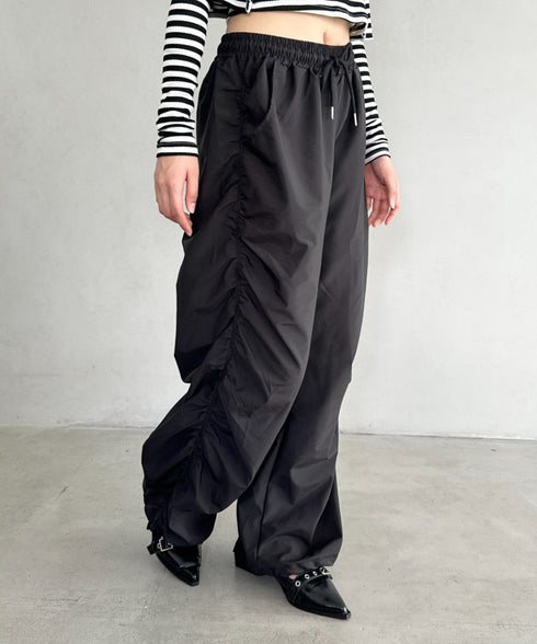 サイドギャザーナイロンカーゴパンツ | BA2253010 | ブラック
