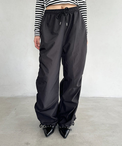 サイドギャザーナイロンカーゴパンツ | BA2253010 | ブラック