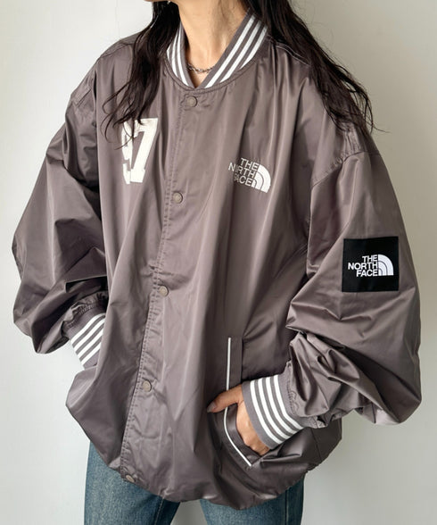 THE NORTH FACE(ザ・ノースフェイス)/ロゴ刺繍 ワッペン スタジャン ジャケット/SPORTY BOMBER JACKET | IM2253061 | ブラウン