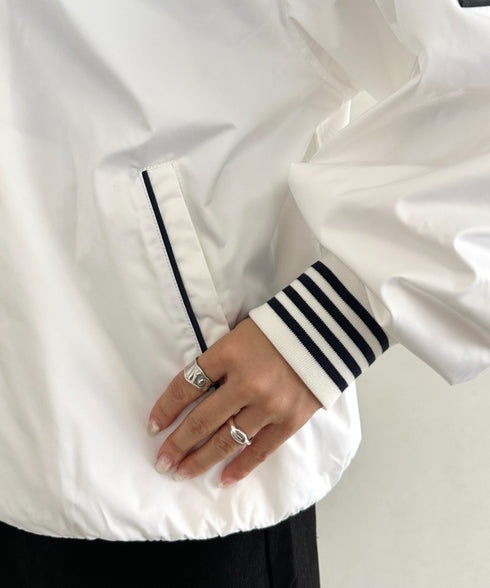 THE NORTH FACE(ザ・ノースフェイス)/ロゴ刺繍 ワッペン スタジャン ジャケット/SPORTY BOMBER JACKET | IM2253061 | オフホワイト