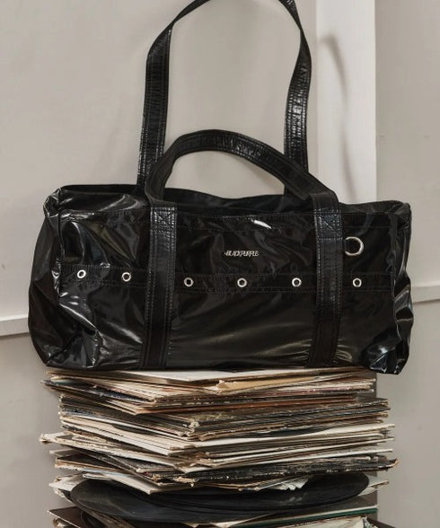 BLACK PURPLE(ブラックパープル)/大容量 グロッシー ショルダー ボストン ダッフルバッグ/Niki Glossy D | AT1253052 | ブラック