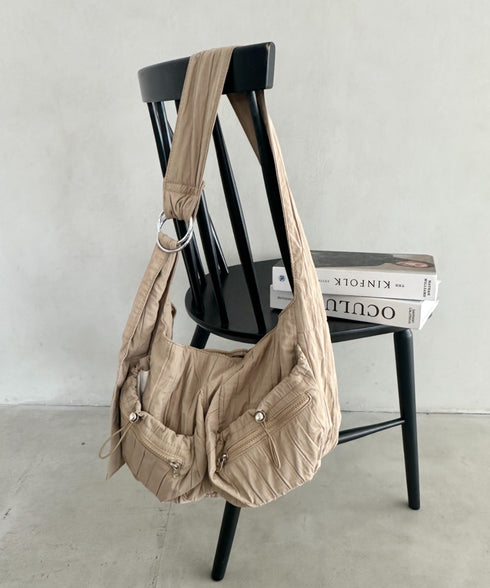 多収納ポケット付きナイロンショルダーバッグ | MD1253046 | ベージュ