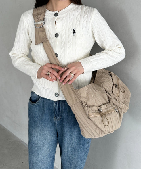 多収納ポケット付きナイロンショルダーバッグ | MD1253046 | ベージュ