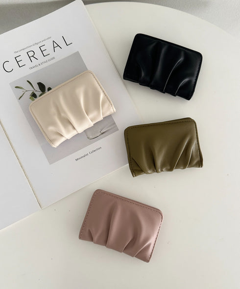 ギャザーデザインコンパクトカードケース | MD6253047 | ブラック