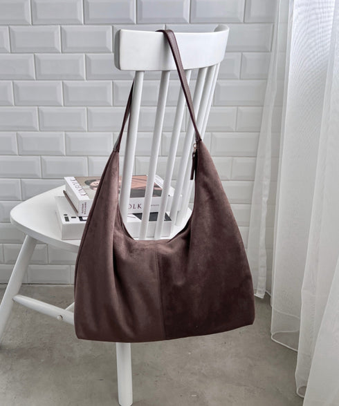 【A4サイズ対応】フェイクスエードショルダーバッグ | CL1256025 | ブラウン