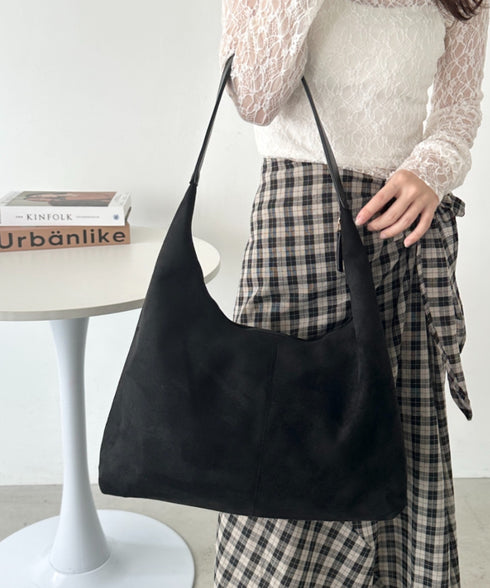 【A4サイズ対応】フェイクスエードショルダーバッグ | CL1256025 | ブラック