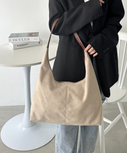 【A4サイズ対応】フェイクスエードショルダーバッグ | CL1256025 | ライトベージュ