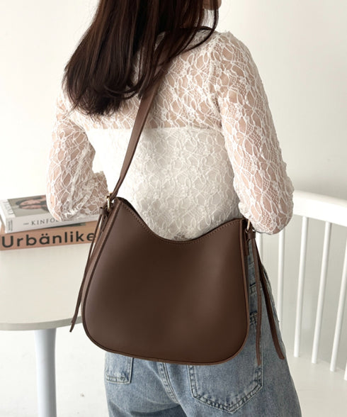 ワンハンドルハーフムーンバッグ | CL1256026 | ブラウン