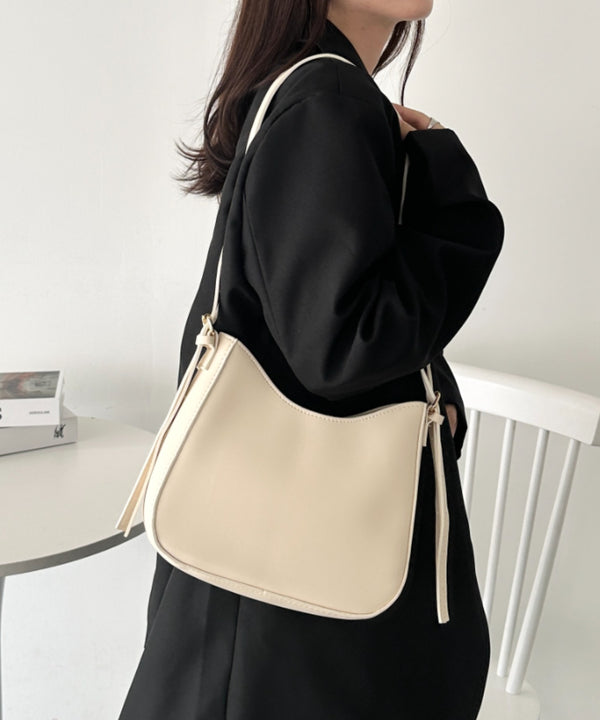 ワンハンドルハーフムーンバッグ | CL1256026 | アイボリー