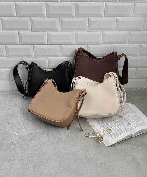 ワンハンドルハーフムーンバッグ | CL1256026 | ベージュ