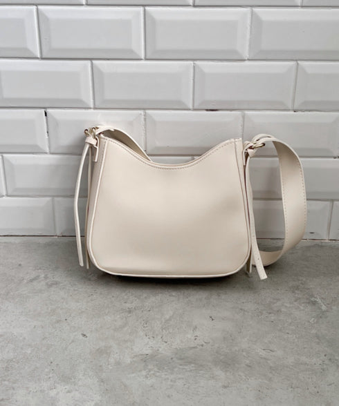 ワンハンドルハーフムーンバッグ | CL1256026 | アイボリー