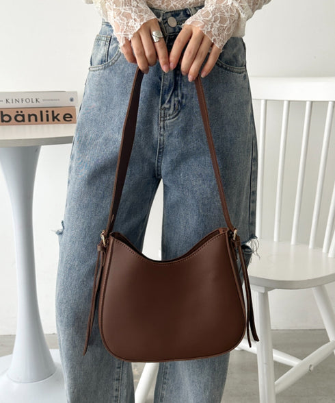 ワンハンドルハーフムーンバッグ | CL1256026 | ブラウン