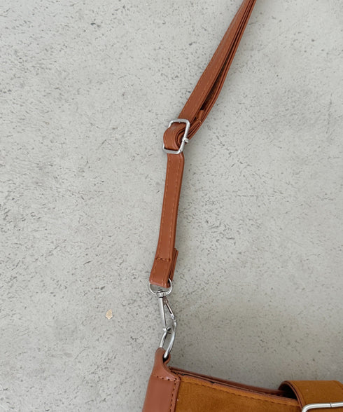 ベルトフリンジショルダーバッグ | CL1256028 | キャメル