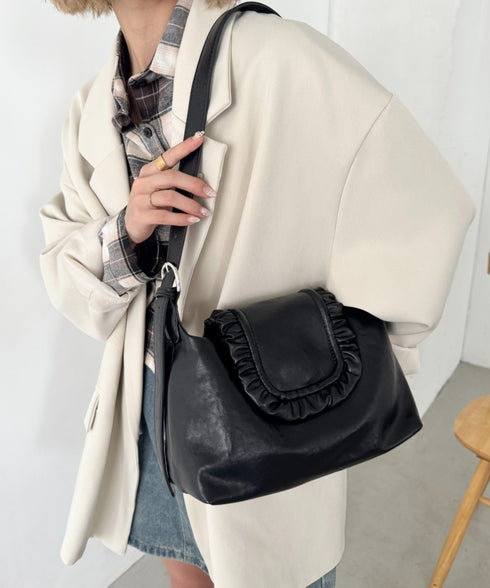 フリルフラップPUショルダーバッグ | SL1256092 | ブラック