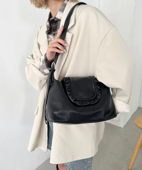 フリルフラップPUショルダーバッグ | SL1256092 | ブラック