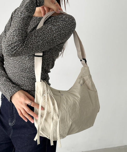 スタッズナイロンショルダーバッグ | BA1256021 | アイボリー