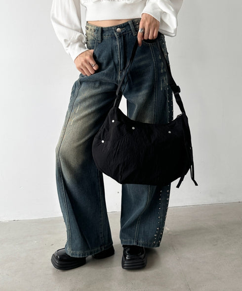 スタッズナイロンショルダーバッグ | BA1256021 | ブラック