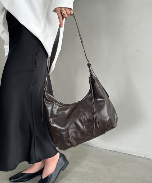 【500mlペットボトル収納可】やわらかPUショルダーバッグ | MD1253049 | ダークブラウン