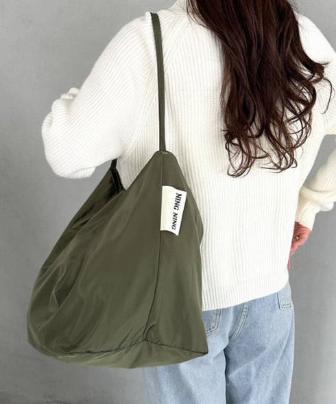 【A4収納可能】ポーチ付きナイロン大容量トートバッグ | MD1253052 | カーキ