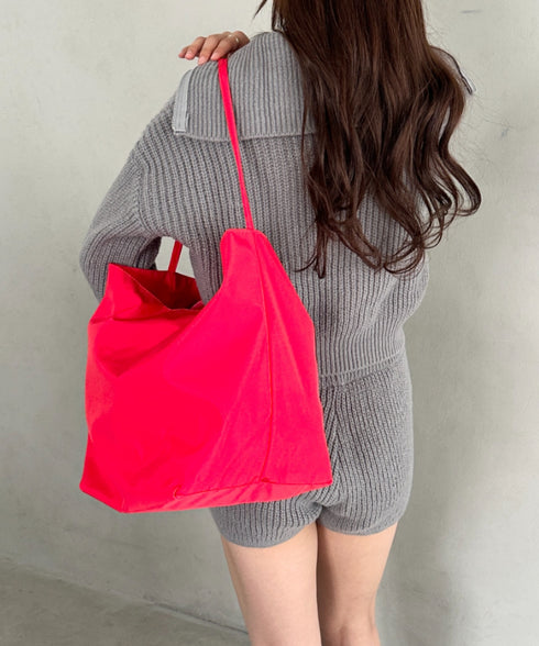 【A4収納可能】ポーチ付きナイロン大容量トートバッグ | MD1253052 | レッド