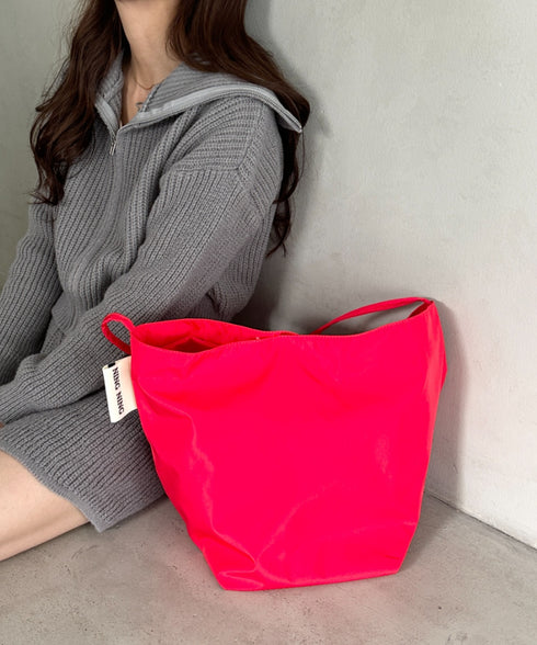 【A4収納可能】ポーチ付きナイロン大容量トートバッグ | MD1253052 | レッド