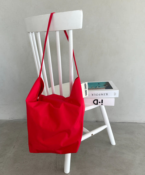 【A4収納可能】ポーチ付きナイロン大容量トートバッグ | MD1253052 | レッド