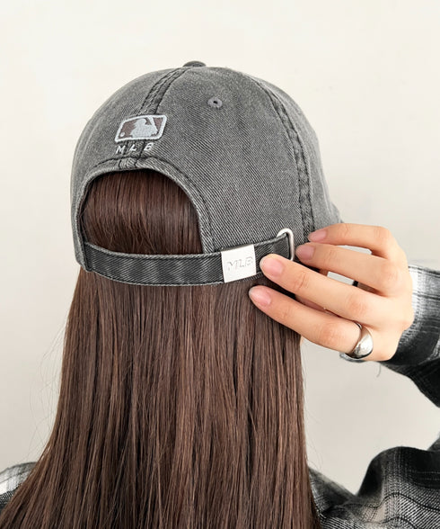 MLB KOREA(エムエルビーコリア)/ヴィンテージ ダメージ エンボス加工 ベースボール キャップ 帽子/Vintage Embossed Damage Unstruck Ball Cap | AT5253065 | ブラック