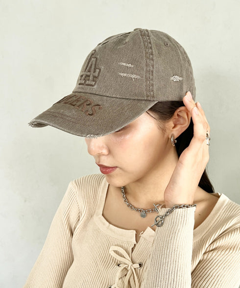 MLB KOREA(エムエルビーコリア)/ヴィンテージ ダメージ エンボス加工 ベースボール キャップ 帽子/Vintage Embossed Damage Unstruck Ball Cap | AT5253065 | ブラウン