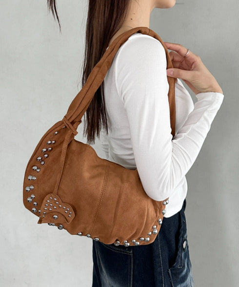 ハートスタッズスエードショルダーバッグ | BA1256035 | キャメル