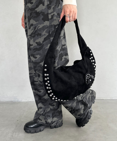 ハートスタッズスエードショルダーバッグ | BA1256035 | ブラック