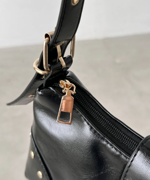 バックルベルトショルダーバッグ | BA1256036 | ブラック