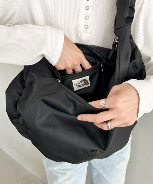 THE NORTH FACE(ザ・ノースフェイス)/A4対応 軽量 大容量 ショルダー 肩掛けバッグ シャーリング ホーボーバッグ/BONNEY HOBO BAG L | IM1253075 | ブラック
