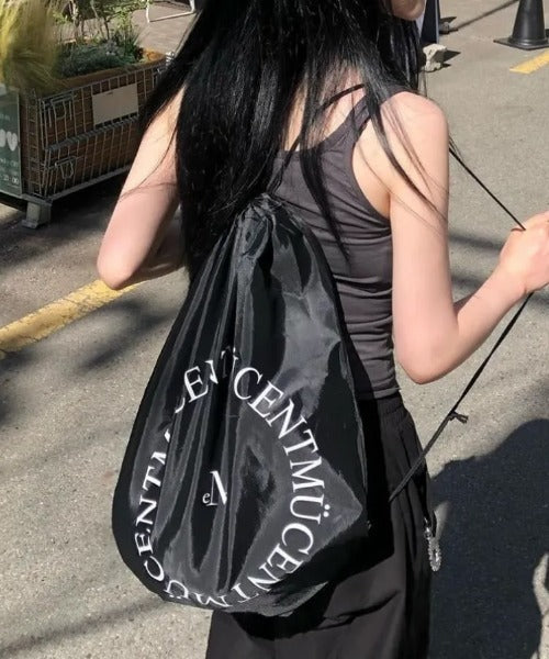 MUCENT(ムセント)/大容量 防水 ナップサック ジムサック/ARC LOGO GYM SACK | AT1253081 | ブラック