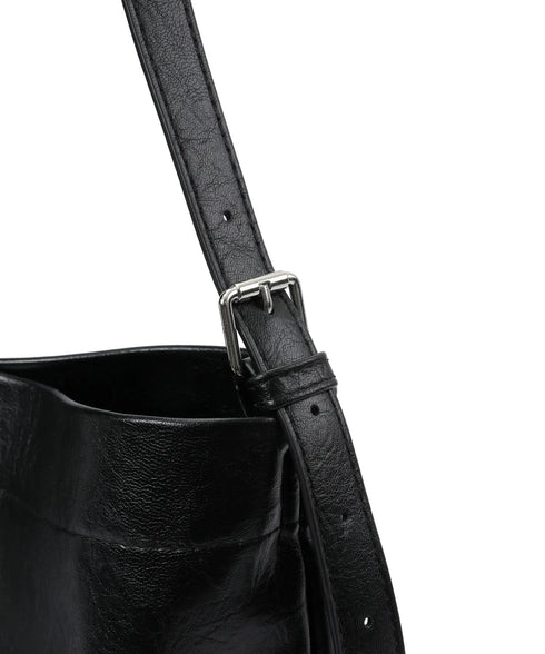 MUCENT(ムセント)/A4サイズ対応 軽量 ショルダーバッグ ポーチ付き/ECLAT METAL LOGO CROSS BAG | AT1253082 | ブラック