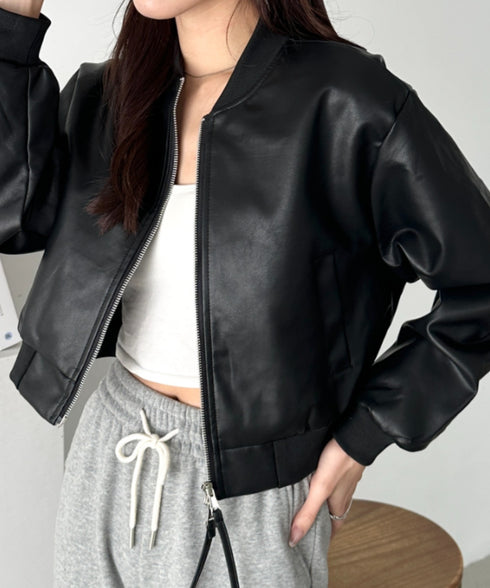 ノーカラーPUショート丈ブルゾン | CL2253032 | ブラック