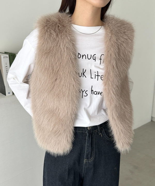 ノーカラーショート丈ファーベスト | CL2256057 | グレイッシュベージュ