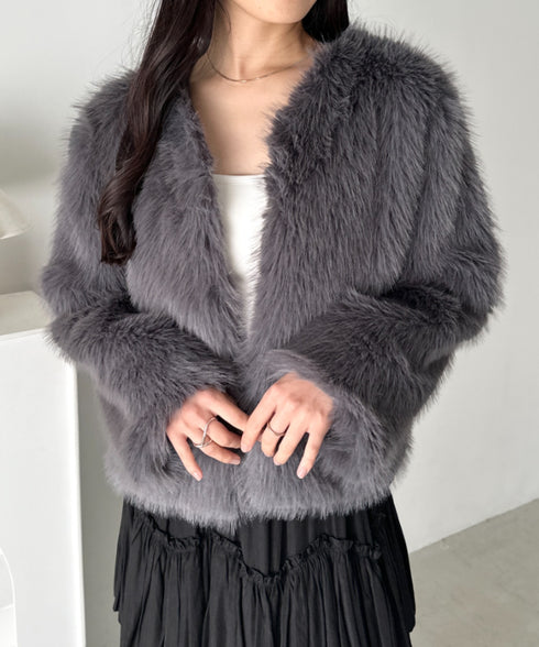 ノーカラーショート丈フェイクファージャケット | CL2256058 | グレー