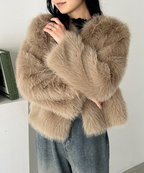 ノーカラーショート丈フェイクファージャケット | CL2256058 | ベージュ