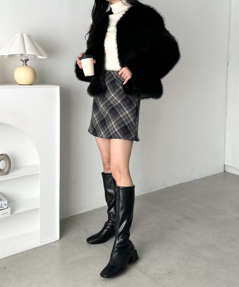 ノーカラーショート丈フェイクファージャケット | CL2256058 | ブラック