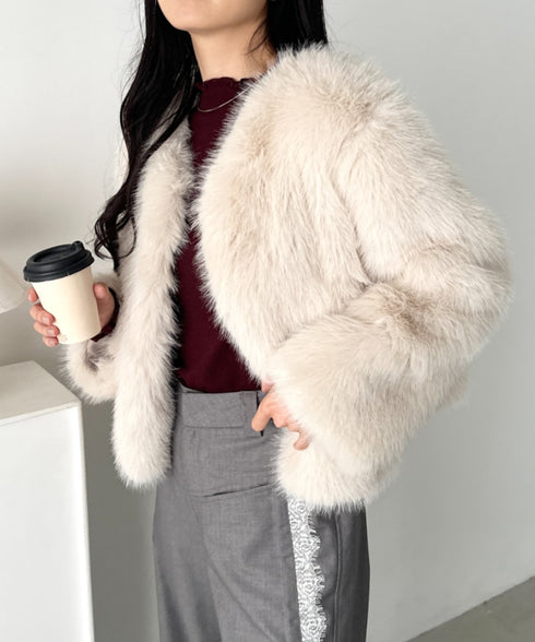 ノーカラーショート丈フェイクファージャケット | CL2256058 | アイボリー