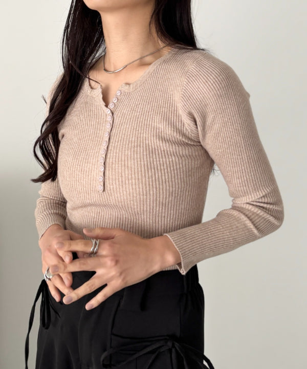 ヘンリーネックコンパクトリブトップス | CL2253035 | ベージュ