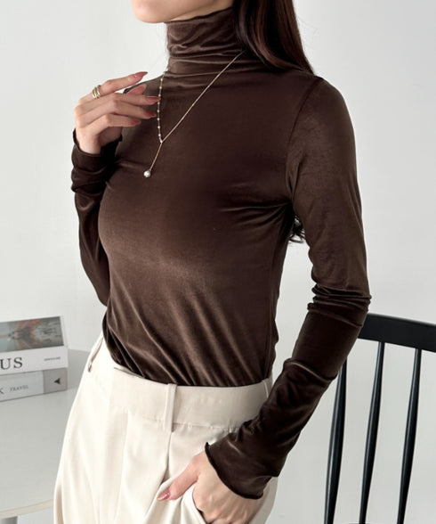メロウハイネックシアーベロアトップス | CL2253036 | ブラウン