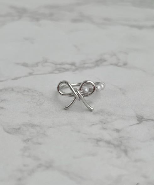 リボンモチーフパールリング | SW4256009 | シルバー